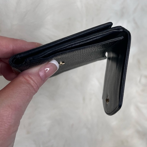 CHANEL Vintage Compact Wallet - Picture 9 of 11